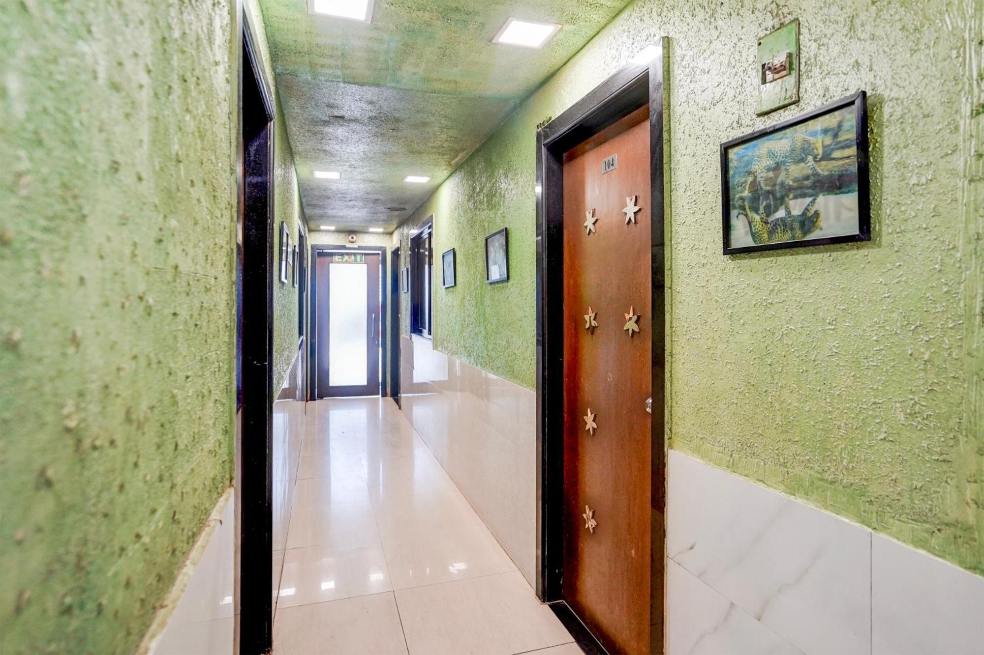 Hotel O The Om Sai Residency 뭄바이 외부 사진